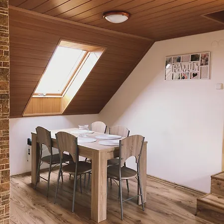 Apartmán Podkrovní Bobrová